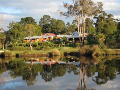 Nornalup Riverside Chalet - Accommodation Great Ocean Road 1