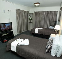 O'Sheas Windsor Hotel