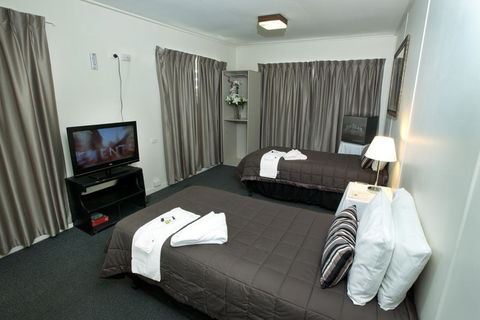 O'Sheas Windsor Hotel - Accommodation Great Ocean Road 0