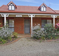 Oak Cottage - Tudor Village Unit 5 - Accommodation Great Ocean Road
