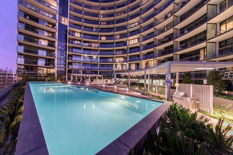Perfectly Located Modern Apartment - Canberra CBD - Accommodation Great Ocean Road 1