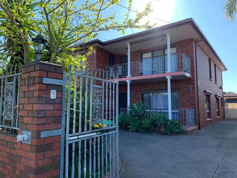 Pleasant Bedroom In Bentleigh East - Accommodation Great Ocean Road 2