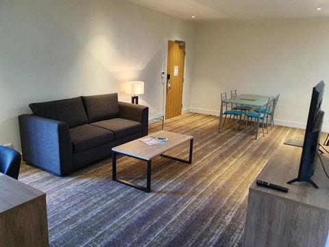 Porter's Plainland Hotel - Accommodation Great Ocean Road 2