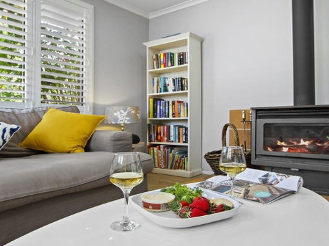 Pure Salt - Beach House With Pool, 300m To Beach - Accommodation Great Ocean Road 1