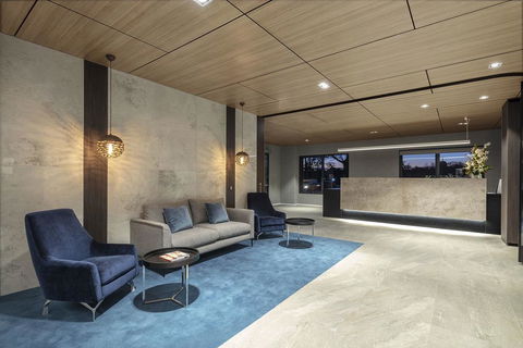 Quality Hotel Lakeside - Accommodation Great Ocean Road 1