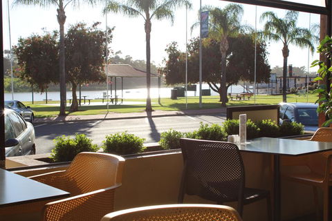 Renmark Hotel Motel - Accommodation Great Ocean Road 3