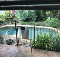 Royal Palm Cottage Entire two bedroom 2 bathroom house with Pool