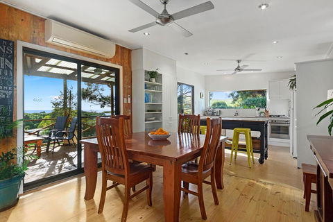 Sandy Feet Retreat - 13 Scenic View Drive - Accommodation Great Ocean Road 1
