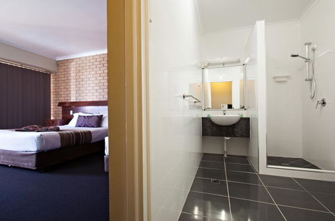 Sarina Motor Inn - Accommodation Great Ocean Road 0