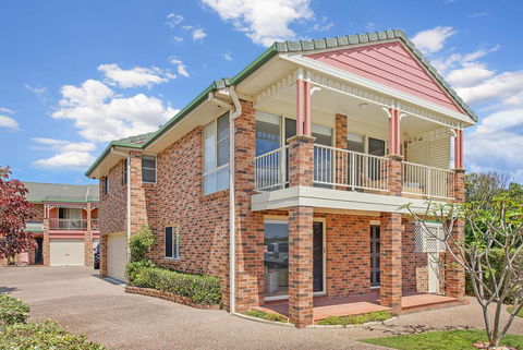SEASCAPE - An Enticing Lakeside Escape - Accommodation Great Ocean Road 3