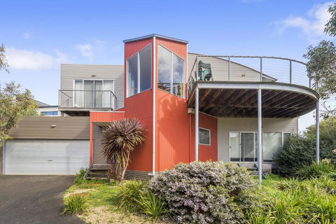 Seaside Pleasure - Accommodation Great Ocean Road 0