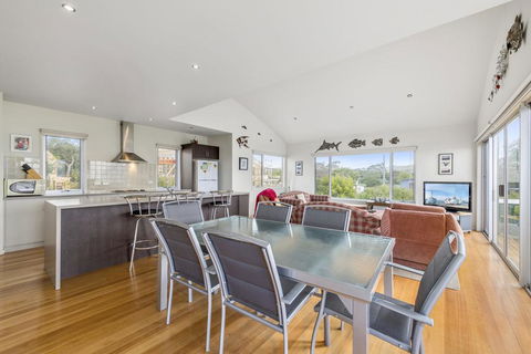 Seaside Pleasure - Accommodation Great Ocean Road 2