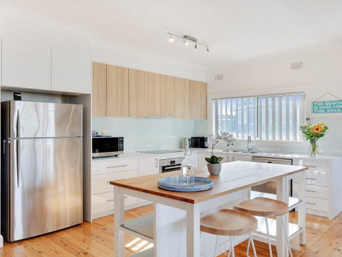 Sienna By The Sea - Spacious Coastal Getaway - Accommodation Great Ocean Road 2