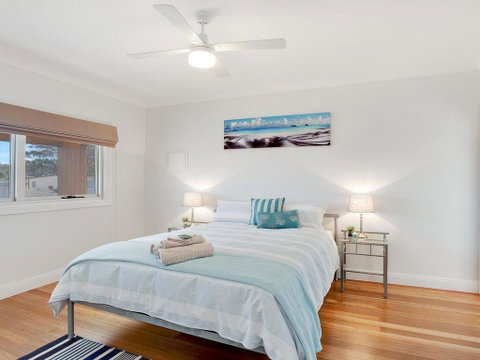 Sienna By The Sea - Spacious Coastal Getaway - Accommodation Great Ocean Road 3