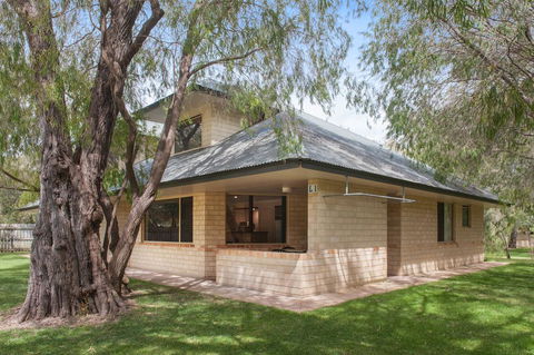 Siesta Park Holiday Resort - Accommodation Great Ocean Road 0
