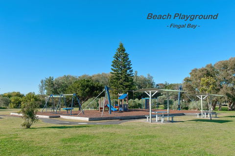 Sounds Of Sunshine 1 Upstairs Half Of House - Accommodation Great Ocean Road 3