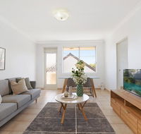 Spacious apartment in trendy Sydney neighbourhood
