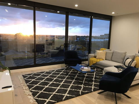 StayCentral Essendon Escape Sub-penthouse - Accommodation Great Ocean Road 2