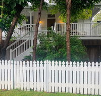 Stranded in Oz Stay in Relaxing Environment FREE WIFI NETFLIX POOL AIR CON - Accommodation Great Ocean Road