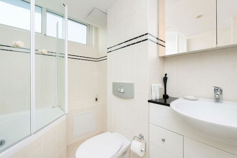 Stunning Harbour View Home! - Accommodation Great Ocean Road 3