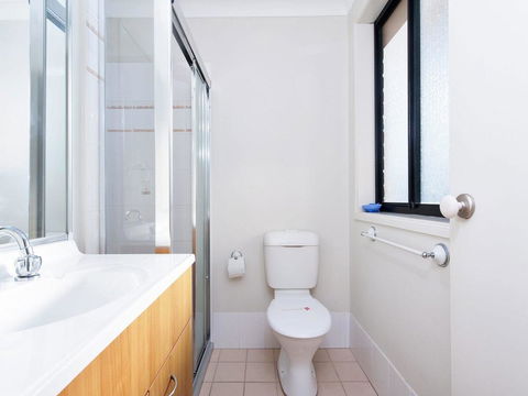 Sunrise @ Fingal Bay - Accommodation Great Ocean Road 3