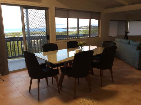 Sunnyside Holiday Home - Accommodation Great Ocean Road 3