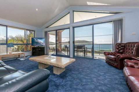 Tah Villa, 1/68 Marine Drive - Accommodation Great Ocean Road 0