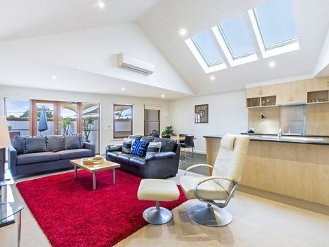 Tennysons On Sackville - Accommodation Great Ocean Road 0