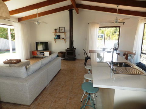 TERRIFIC ON TAMARA CRESCENT - Accommodation Great Ocean Road 2