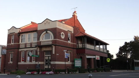 The Bank B&B West Wyalong - Accommodation Great Ocean Road 0