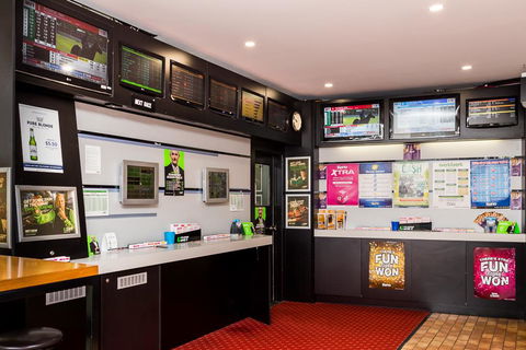 Edgewater Hotel - Accommodation Great Ocean Road 4