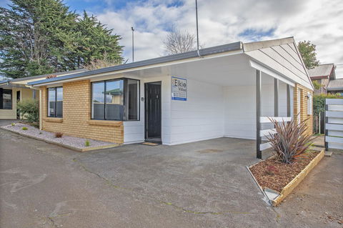Elkie Villa - 2 Bedroom Unit - Burnie - Accommodation Great Ocean Road 0