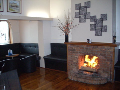 Bridge Hotel - Accommodation Great Ocean Road 17