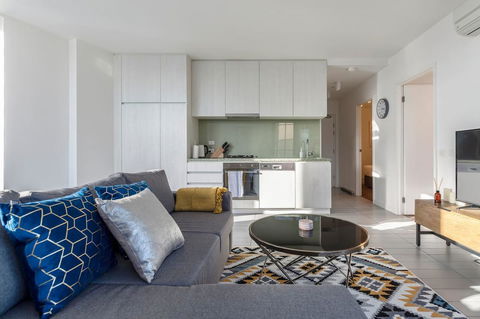 2Bedroom Apartment With Views In Docklands Next To CBD & Marvel Stadium - Accommodation Great Ocean Road 8