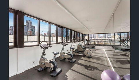 2Bedroom Apartment With Views In Docklands Next To CBD & Marvel Stadium - Accommodation Great Ocean Road 18