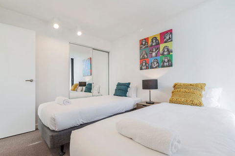 2Bedroom Apartment With Views In Docklands Next To CBD & Marvel Stadium - Accommodation Great Ocean Road 11