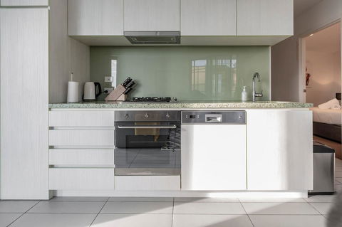 2Bedroom Apartment With Views In Docklands Next To CBD & Marvel Stadium - Accommodation Great Ocean Road 6