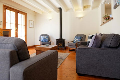 54 On Bank - Accommodation Great Ocean Road 4