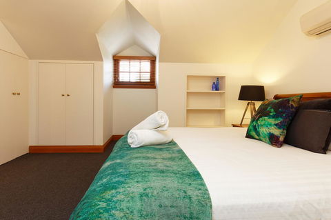 54 On Bank - Accommodation Great Ocean Road 40