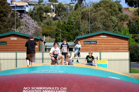 Tasman Holiday Parks - Geelong - Accommodation Great Ocean Road 4