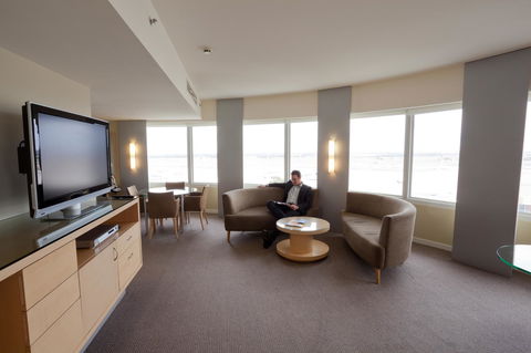PARKROYAL Melbourne Airport - Accommodation Great Ocean Road 27
