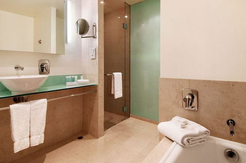 PARKROYAL Melbourne Airport - Accommodation Great Ocean Road 42