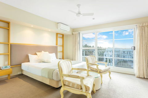 Deep Blue Hotel & Hot Springs - Accommodation Great Ocean Road 11