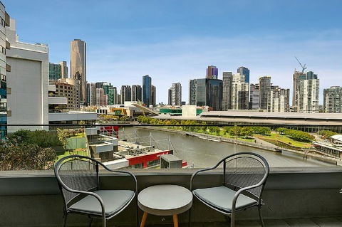 Melbourne Holiday Apartments Flinders Wharf - Accommodation Great Ocean Road 2