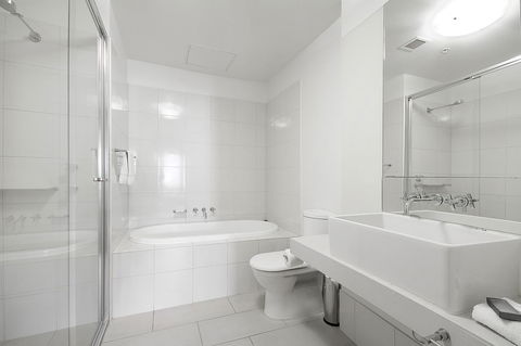 Waterfront Melbourne Apartments - Accommodation Great Ocean Road 5