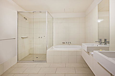 Waterfront Melbourne Apartments - Accommodation Great Ocean Road 34