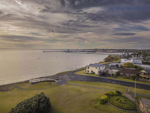 Clifftop Apartments Portland Vic - Accommodation Great Ocean Road 3
