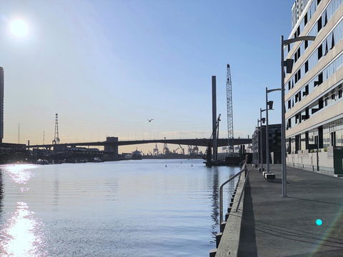 Pride Docklands Waterfront Apartment City View - Accommodation Great Ocean Road 6