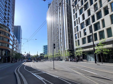 Pride Docklands Waterfront Apartment City View - Accommodation Great Ocean Road 4