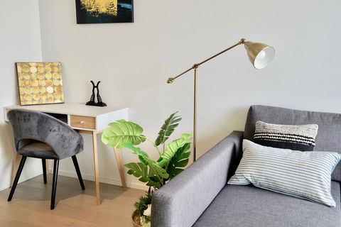 Pride Docklands Waterfront Apartment City View - Accommodation Great Ocean Road 15